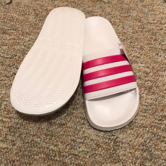 NWT Adidas Adilette Shower Slide - Picture 3 of 7
